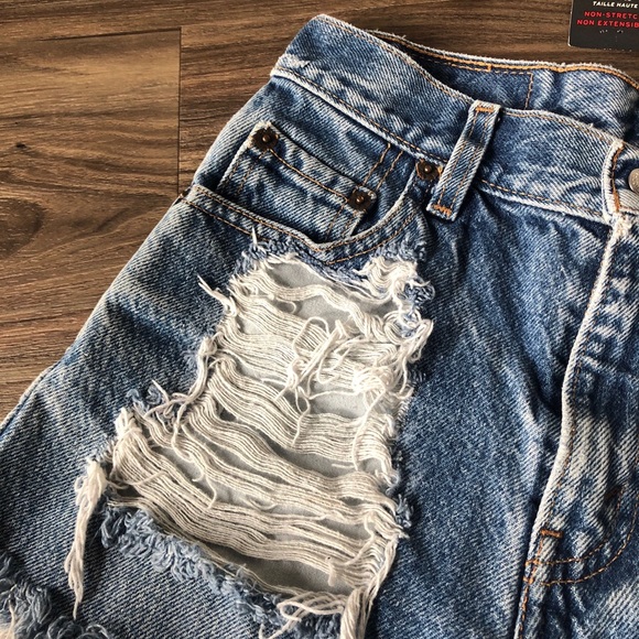Levi's Shorts - Picture 5 of 6